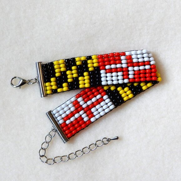 Maryland state flag bead bracelet, handmade, adjustable length - Picture 3 of 7